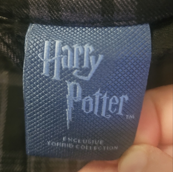 Harry Potter Women's Size 24 Plaid Skirt Front Snaps - Picture 3 of 5